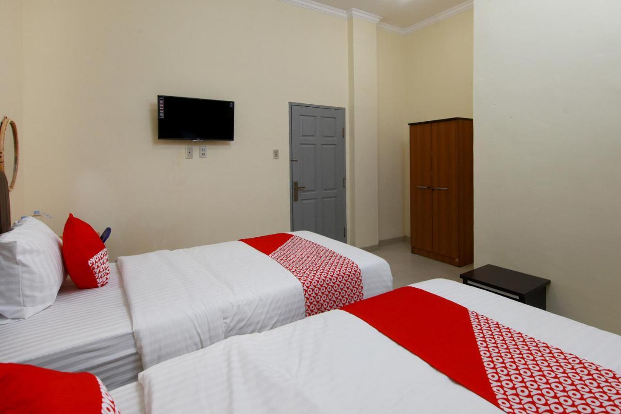 Oyo Life 1332 Almonsari Residence Medan Bagian luar foto