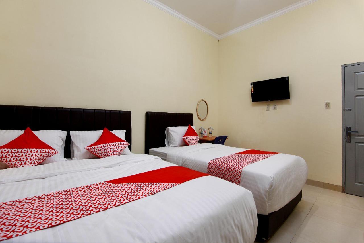 Oyo Life 1332 Almonsari Residence Medan Bagian luar foto